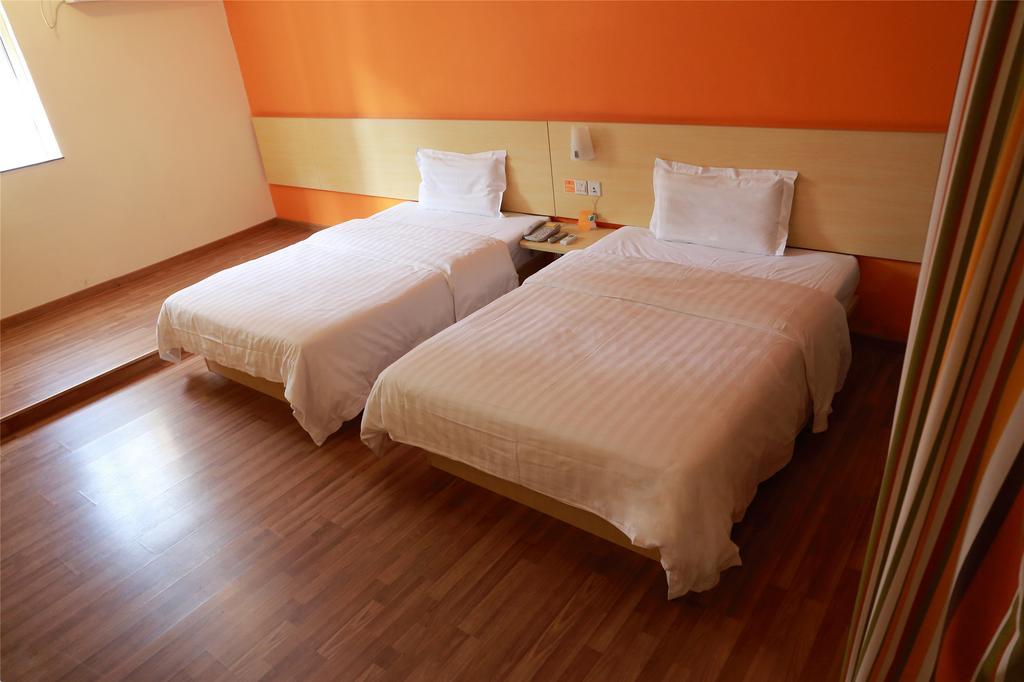 7Days Inn Guangzhou Nonglinxia Road Ouzhuang Subway Station מראה חיצוני תמונה