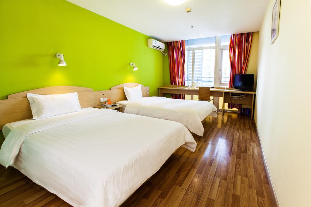 7Days Inn Guangzhou Nonglinxia Road Ouzhuang Subway Station מראה חיצוני תמונה
