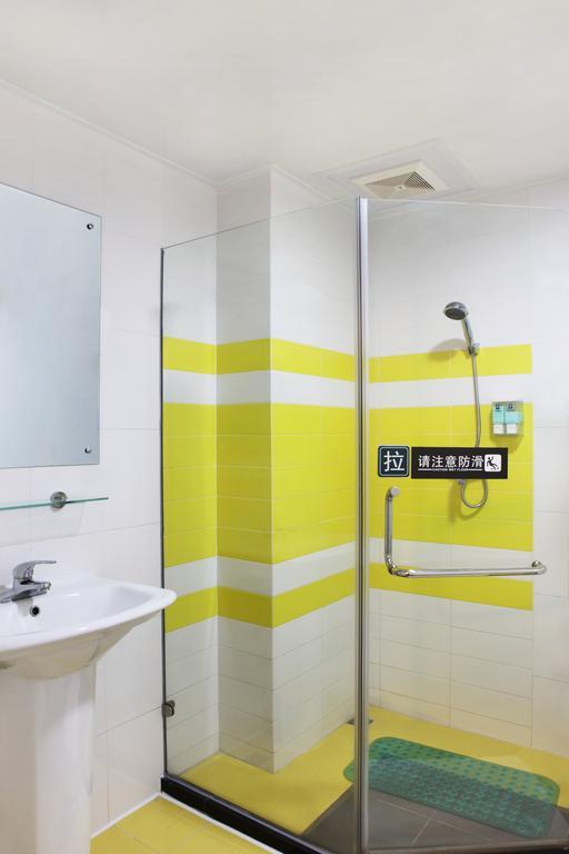 7Days Inn Guangzhou Nonglinxia Road Ouzhuang Subway Station חדר תמונה